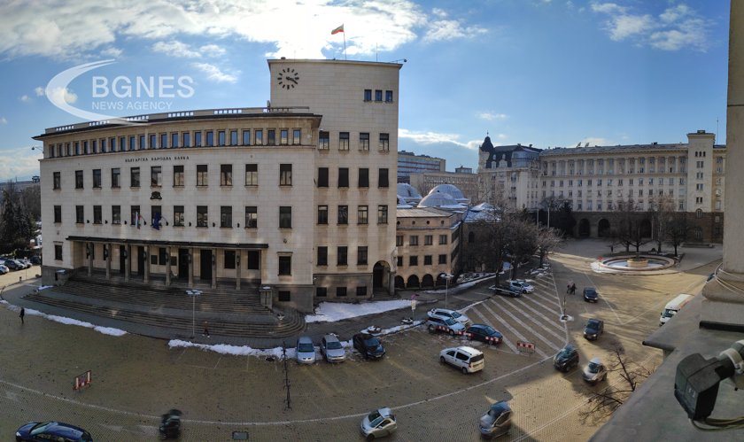 БНБ предвижда ускорено повишаване на лихвите през следващите месеци
