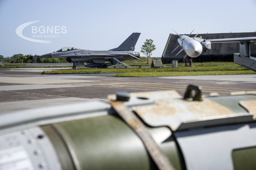 Пентагона започва обучение на украински пилоти за изтребителите F-16 