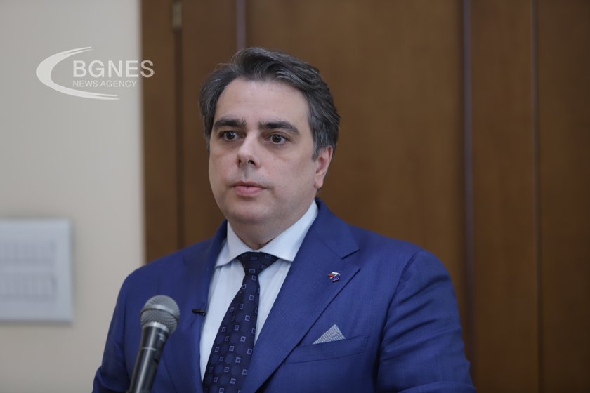 Асен Василев: Влизането ни в Шенген и ОИСР е приоритет за правителството