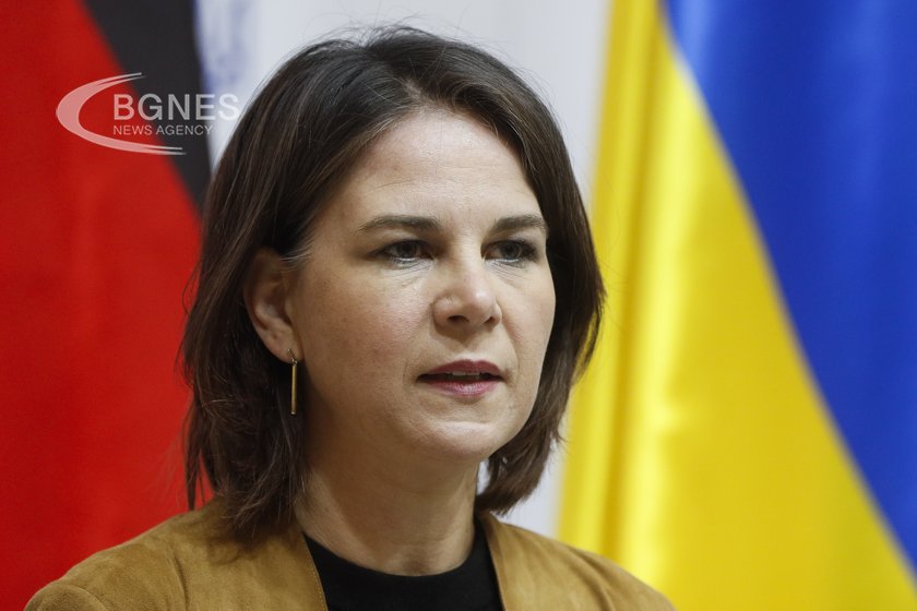 Бербок потвърди решителната подкрепа на Германия за Украйна по пътя ѝ към ЕС
