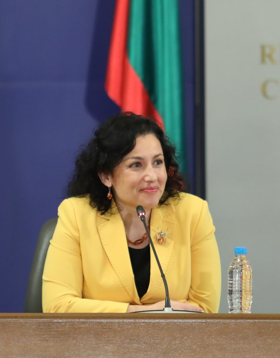 Танева обеща прясно агнешко на пазара за Великден