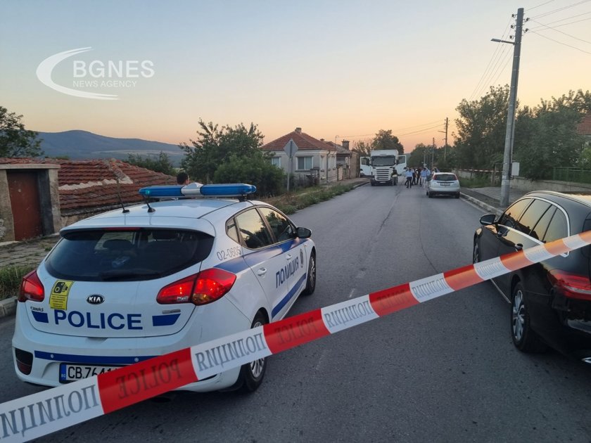 Трима от задържаните след тежката катастрофа в Бургаско остават в ареста