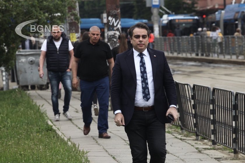 Асен Василев: Не се притеснявам да бъда разпитван