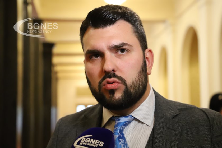 След намеса на ГЕРБ, ЕНП суспендира правото на Николовски от ВМРО-ДПМНЕ да говори от името на групата