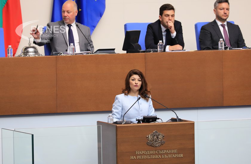 Атанасова: Показахме ясно, че за нас властта не е самоцел