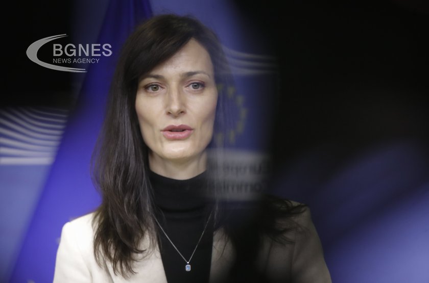 Кандидатът на ГЕРБ – СДС за премиер Мария Габриел се среща с представители на партиите 