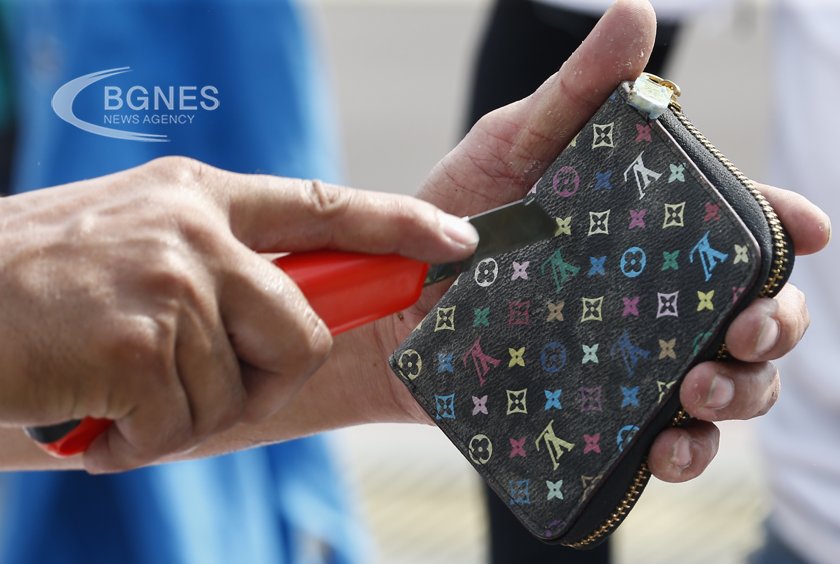 Изгубен портфейл събра отново американско семейство след 65 години