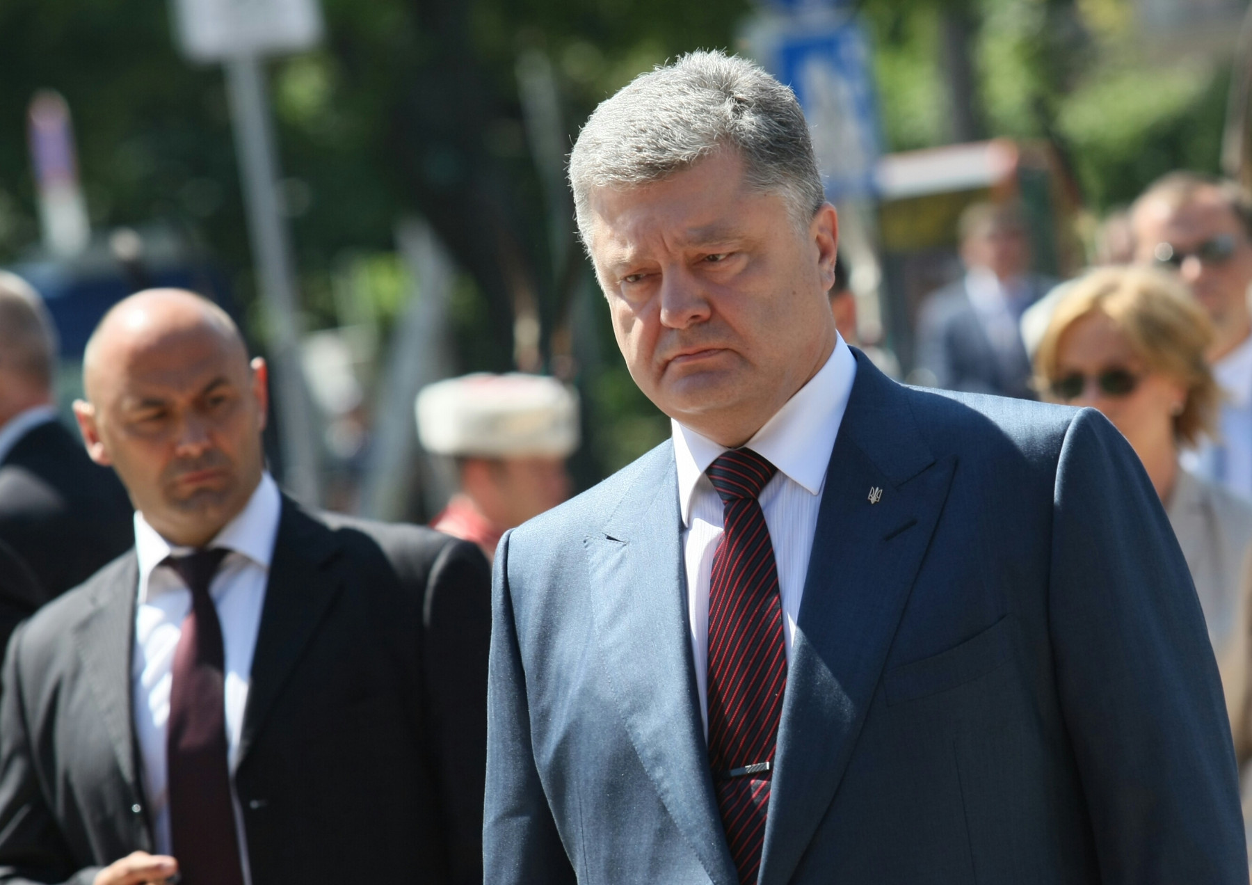 Порошенко нахлу в телевизионно студио и прекрати излъчването