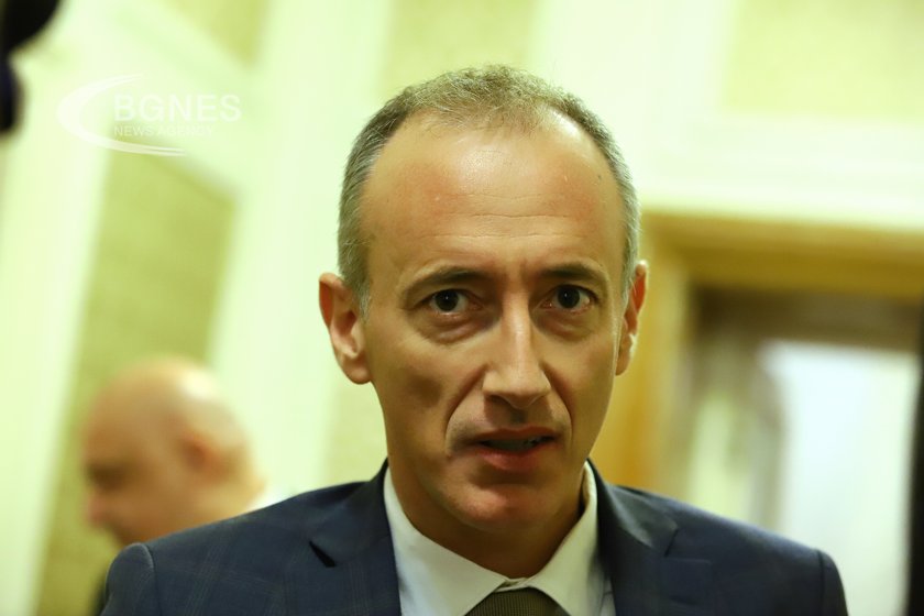 Красимир Вълчев: Разходите за образование реално намаляват за първи път от 2015 г.