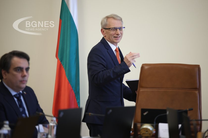 Денков: Нов вид синтетична дрога се разпространява у нас