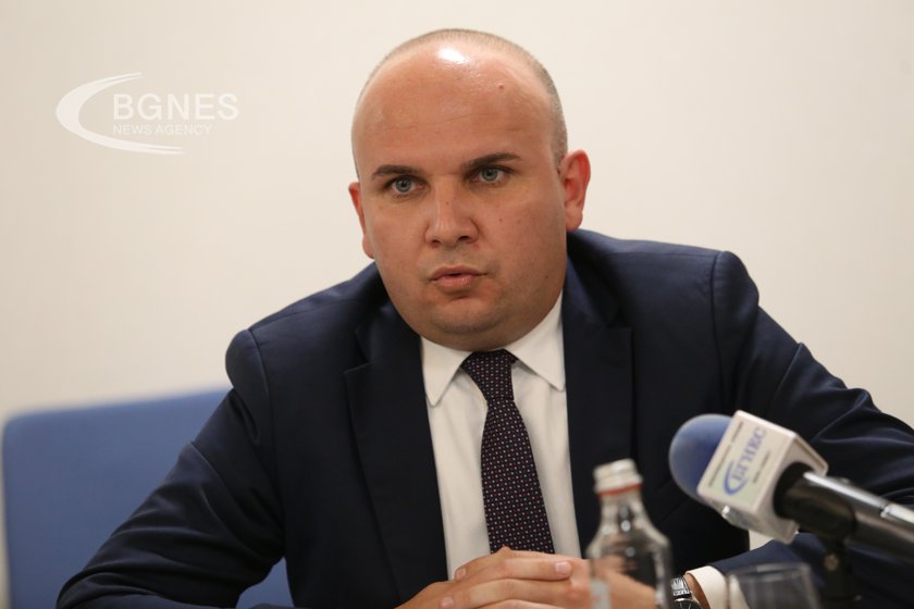 Кючюк: Време е външната ни политика да погледне към диаспората