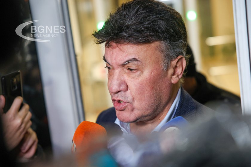 Михайлов отказа да подаде оставка след разпита в Антикорупционната комисия