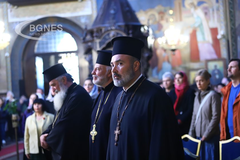 Заупокойна литургия за патриарх Неофит