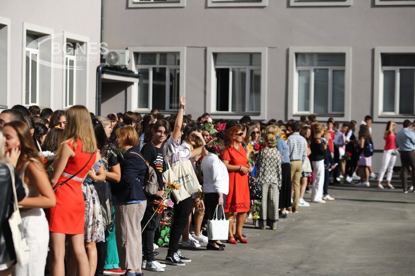 МОН определи по-късни дати за изпитите след 7 клас през юни
