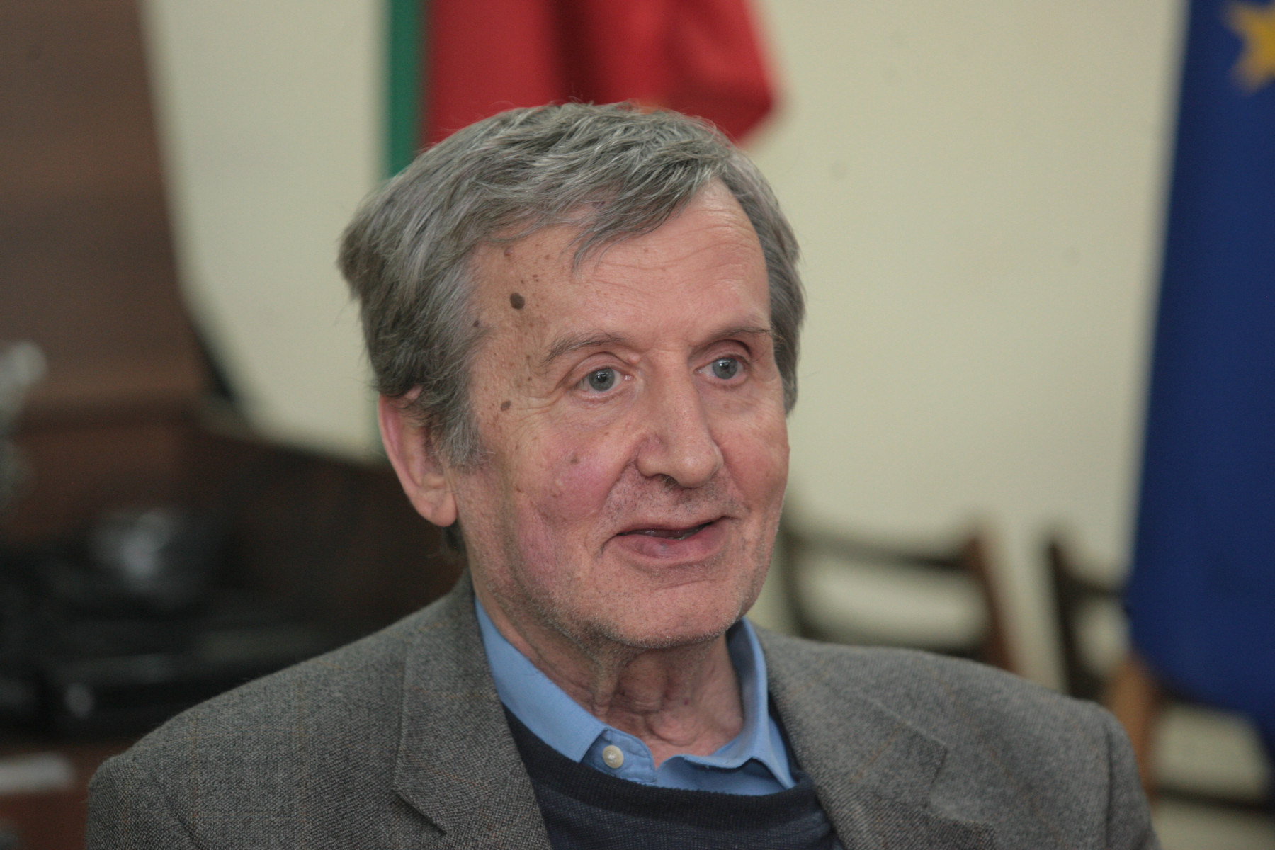 Акад. Георги Марков: БСП е в криза и се вклинява в други партии