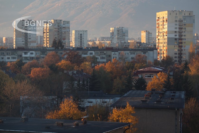 Силен вятър в 10 области