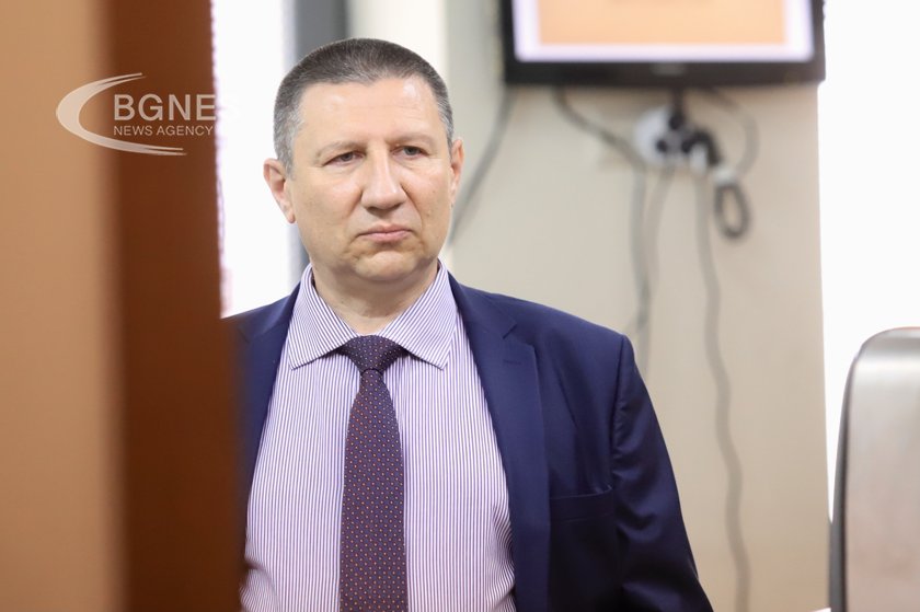 Сарафов: "Барселонагейт" и "Чекмеджегейт" са танц на Гешев с политиците