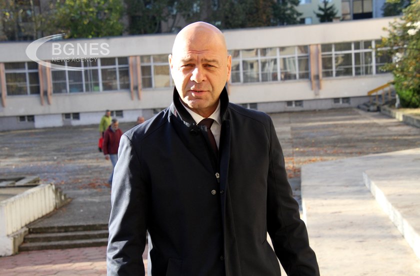 Кметът на Пловдив: Ако има условия за безопасност, в понеделник ще издадем разрешение за България - Унгария