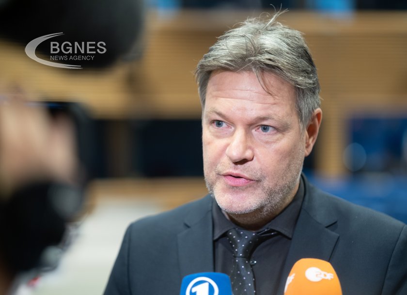 Хабек предупреди за екстремизъм на фона на нарастващите протести