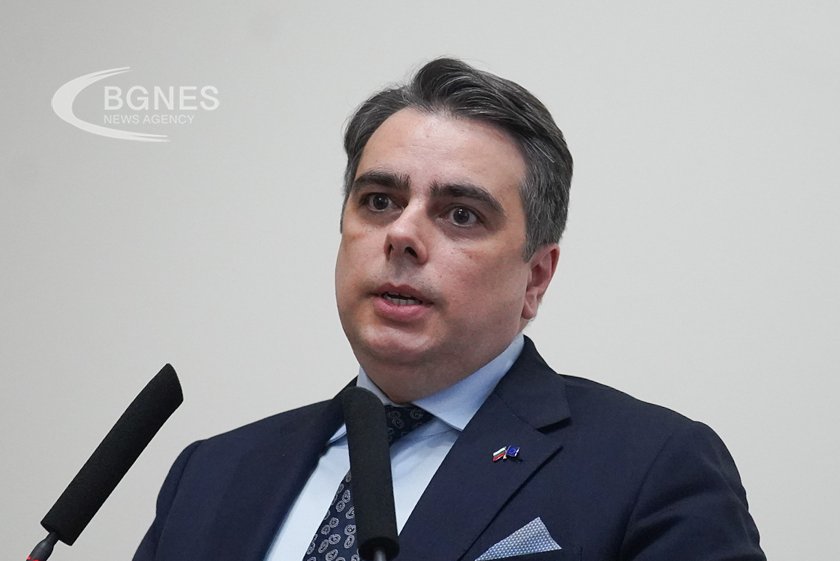 Василев: Събрали сме с 685 млн.лв. повече данъци, мита и осигуровки спрямо 2023