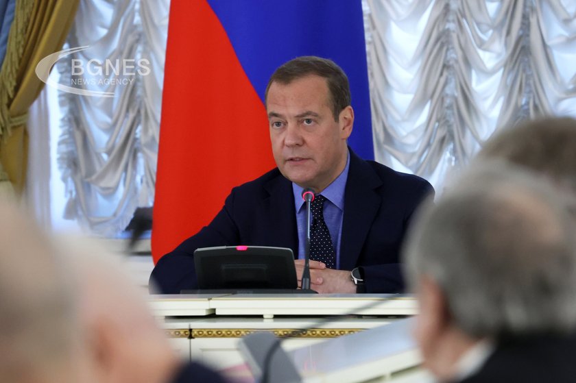 Медведев: Войната ще приключи до дни, ако НАТО и САЩ спрат да доставят оръжия на Украйна