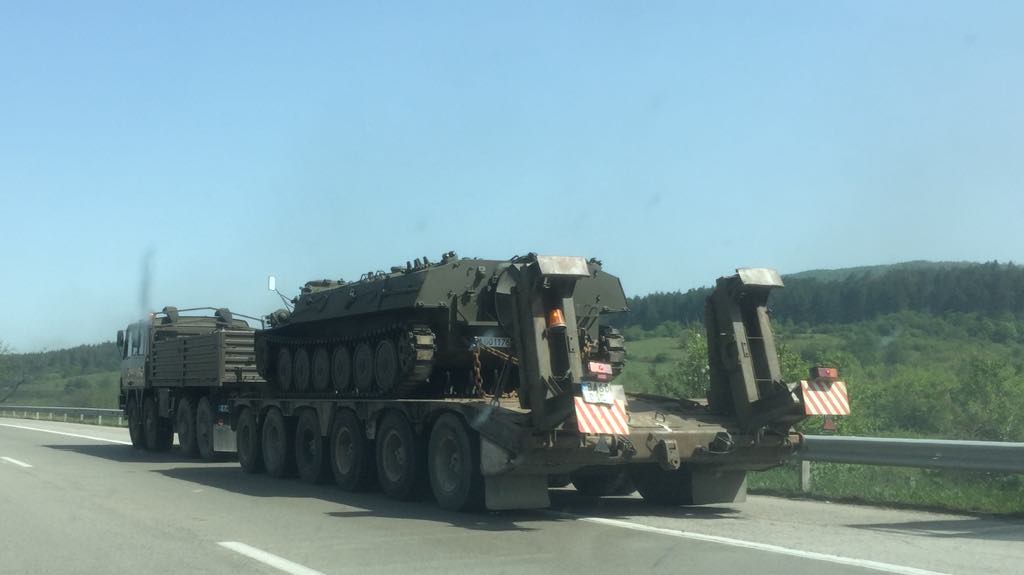 Полша изпраща модернизирани съветски танкове за Украйна