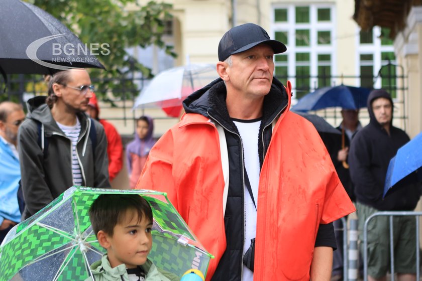 Протест-бдение пред МВР: „Спрете войната по пътищата!“ 