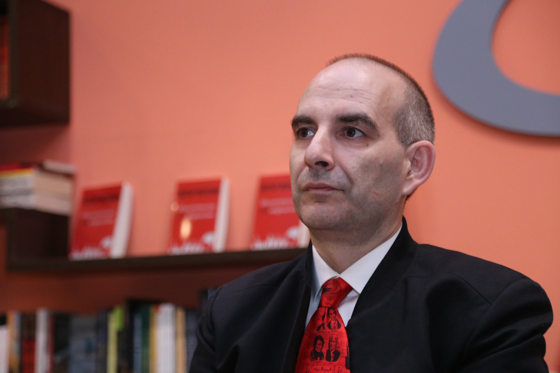БНР наказа Петър Волгин за фалшиви новини
