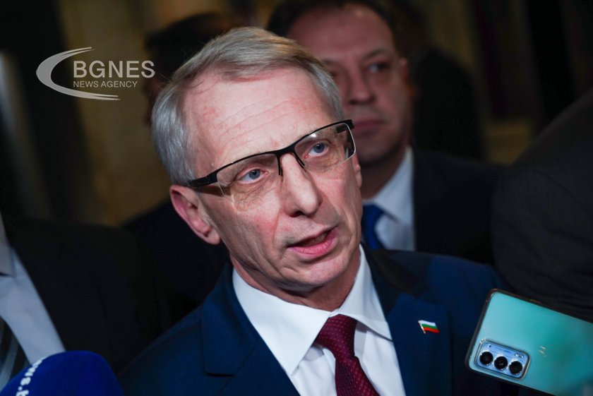 Денков: Български войски в Украйна няма да отидат