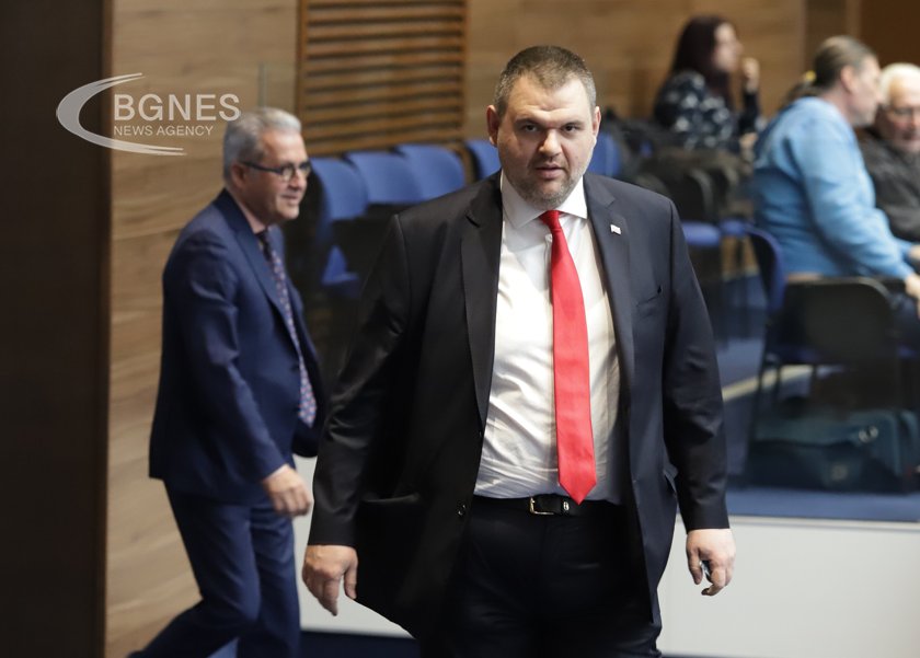 Пеевски: “Лукойл” за пореден път унижава държавата
