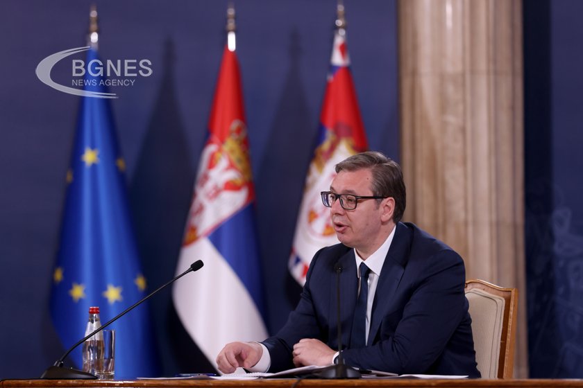 Вучич повиши бойната готовност на армията до най-високо ниво 