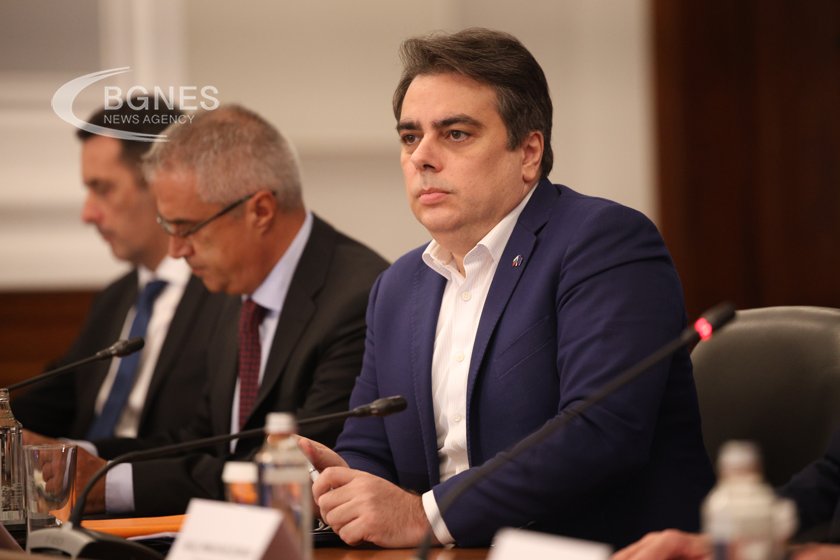 Василев: Заварихме хазната на дефицит от 1,2 млрд. лв. сега е на излишък от 500 млн. лв.