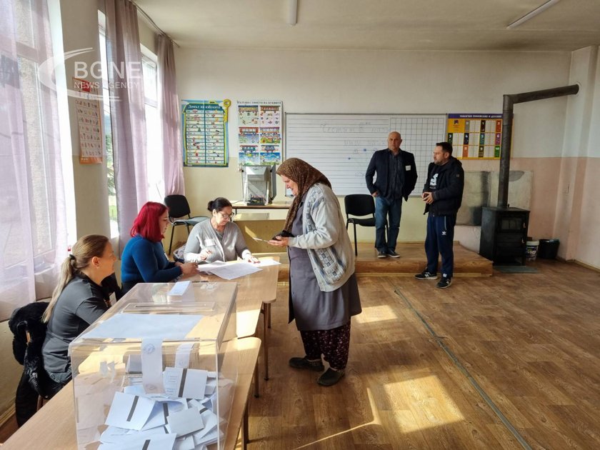 В Бургаско се провеждат частични избори с един кандидат 