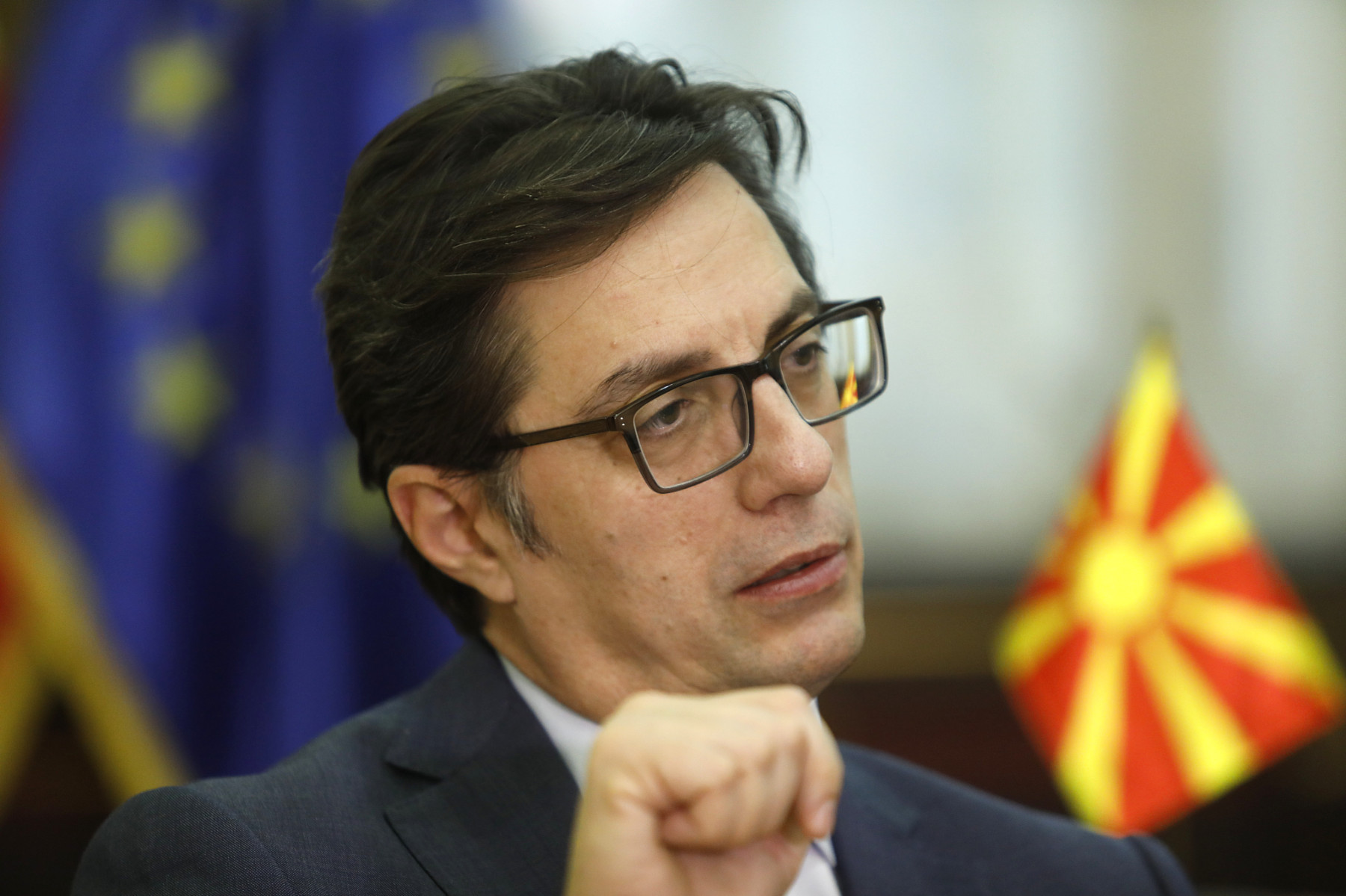 Пендаровски сравни Кирил Петков с Нелсън Мандела