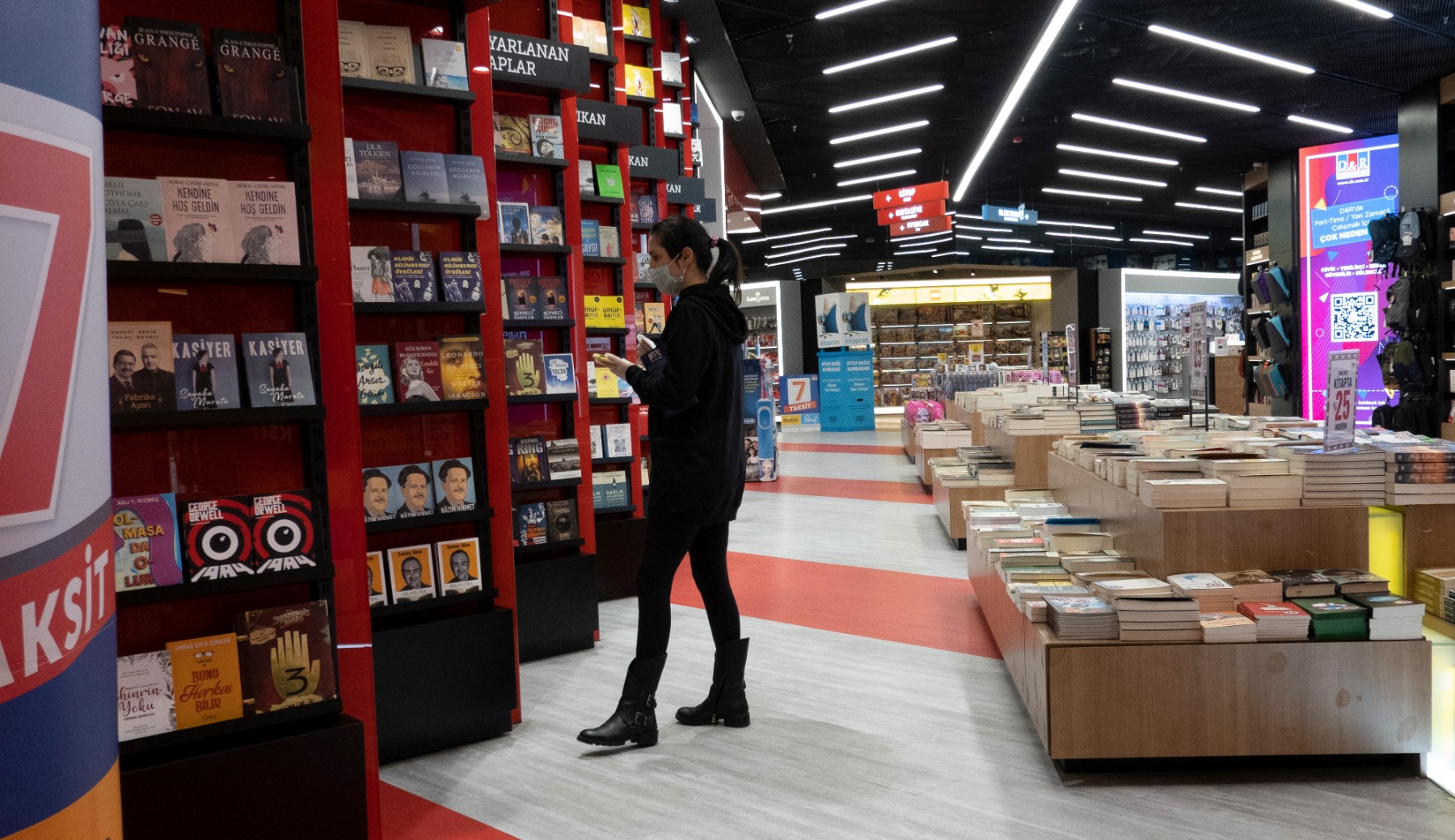 АФП: Турската криза превръща книгите в изчезващ лукс