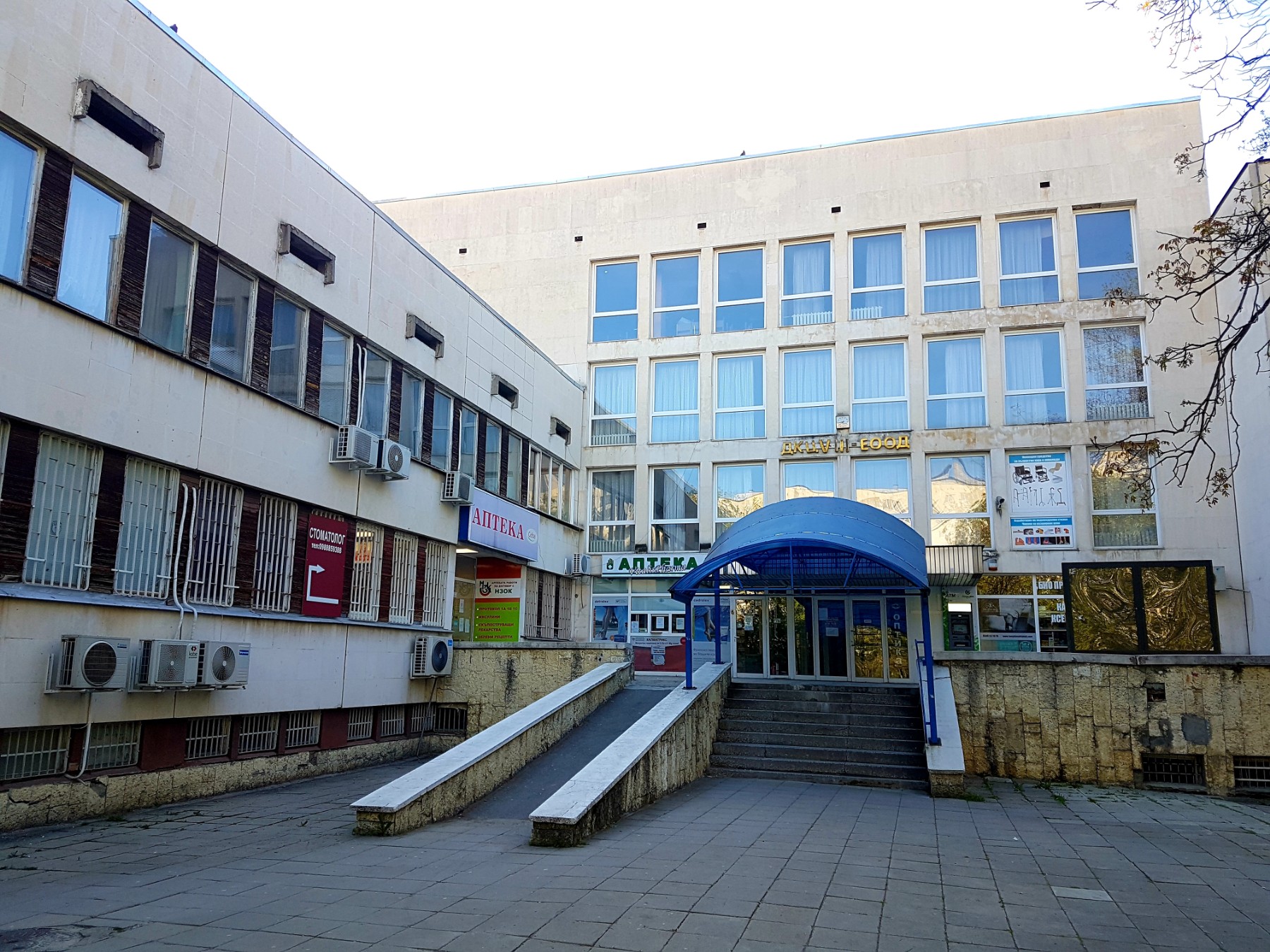 Спират плановия прием в болниците, намалява се срокът на карантината