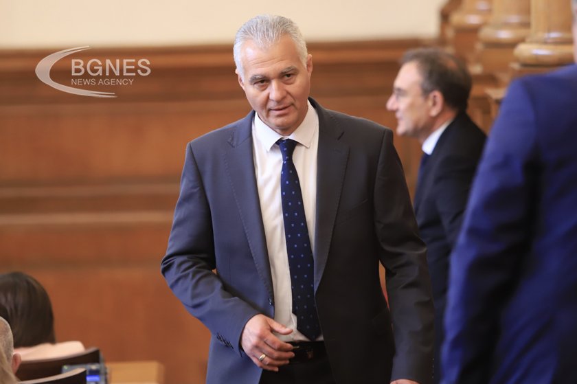 Комисията по службите в НС изслушва шефа на ДАНС