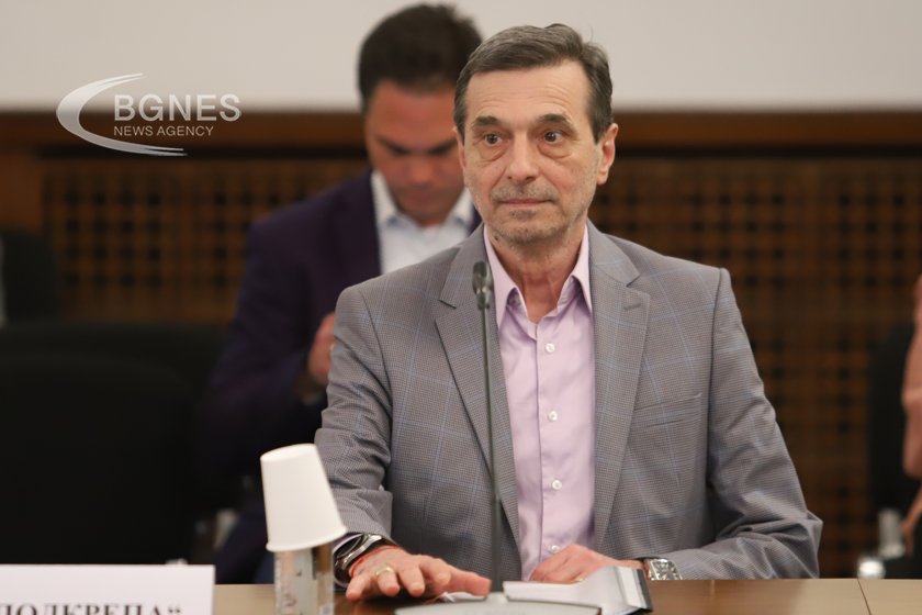Димитър Манолов: Вярвам, че Василев ще направи бюджет за седмица-две