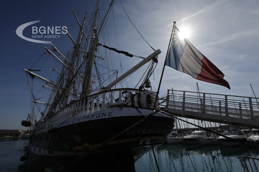 Олимпийският огън потегли към Марсилия на борда на легендарния кораб Белем