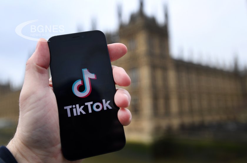 Социалните платформи тестват месечни абонаменти без реклами