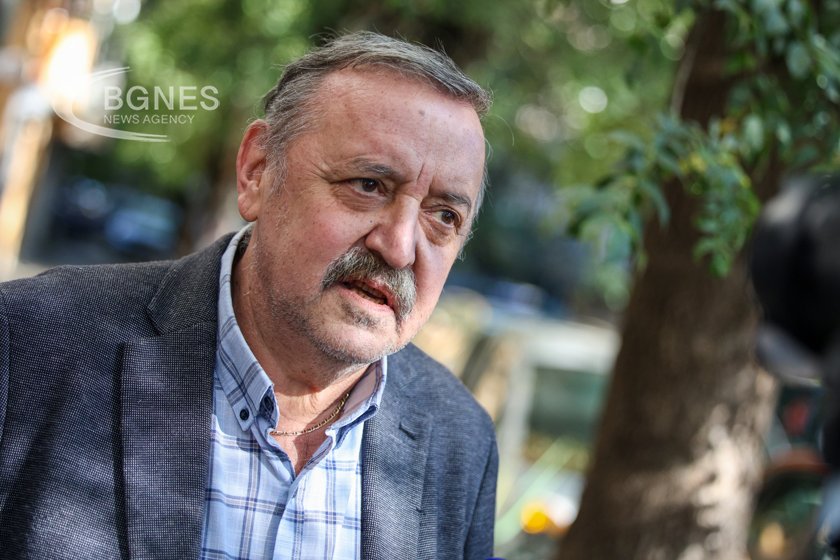 Кантарджиев: Очакваме нормално увеличаване на респираторните заболявания, включително и на COVID