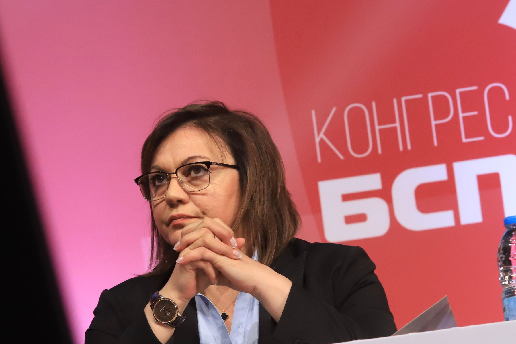 Конгресът на БСП решава за оставката на Нинова като председател