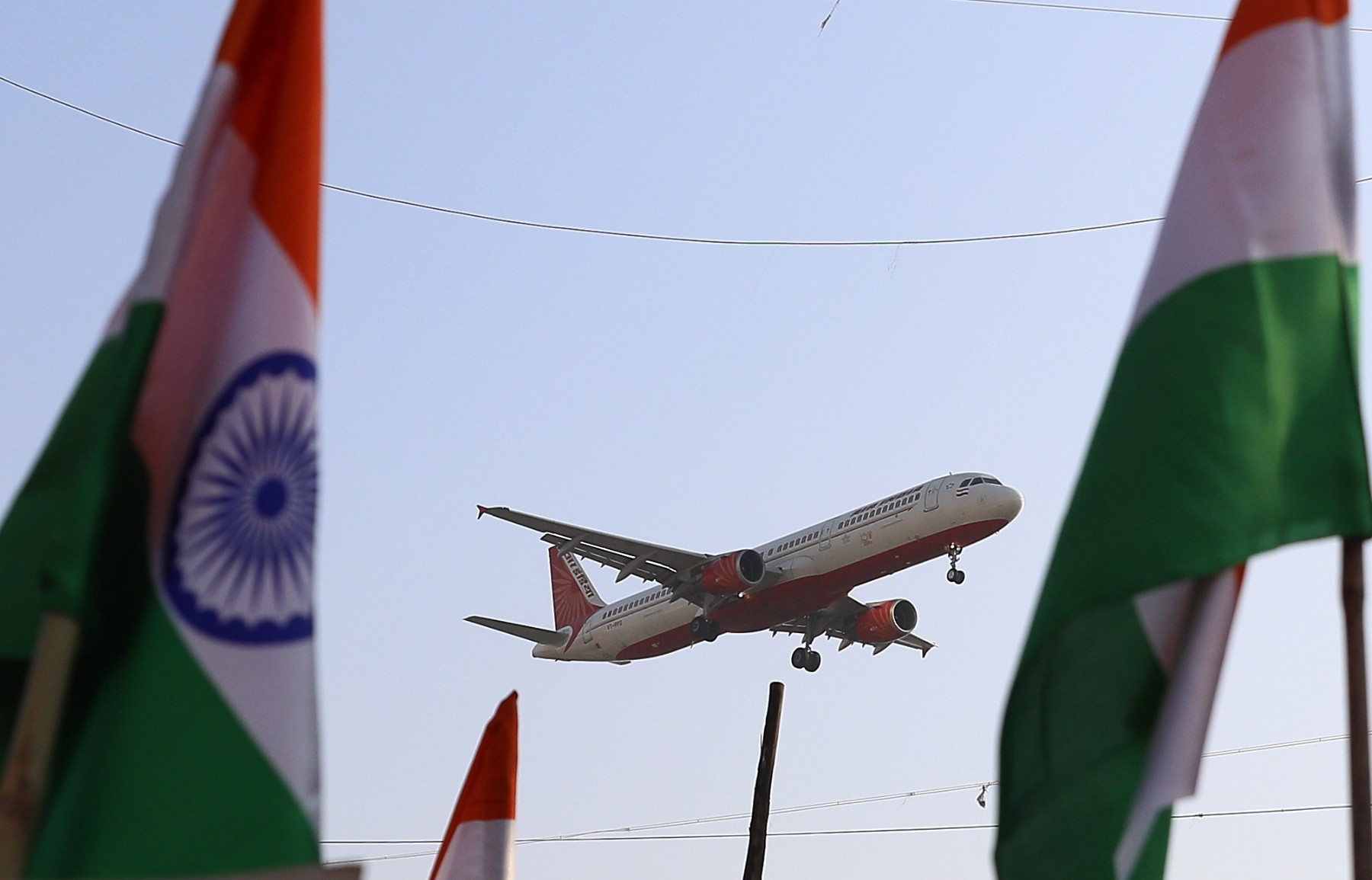 Хакери откраднаха данни на 4,5 млн. клиенти на „Air India“