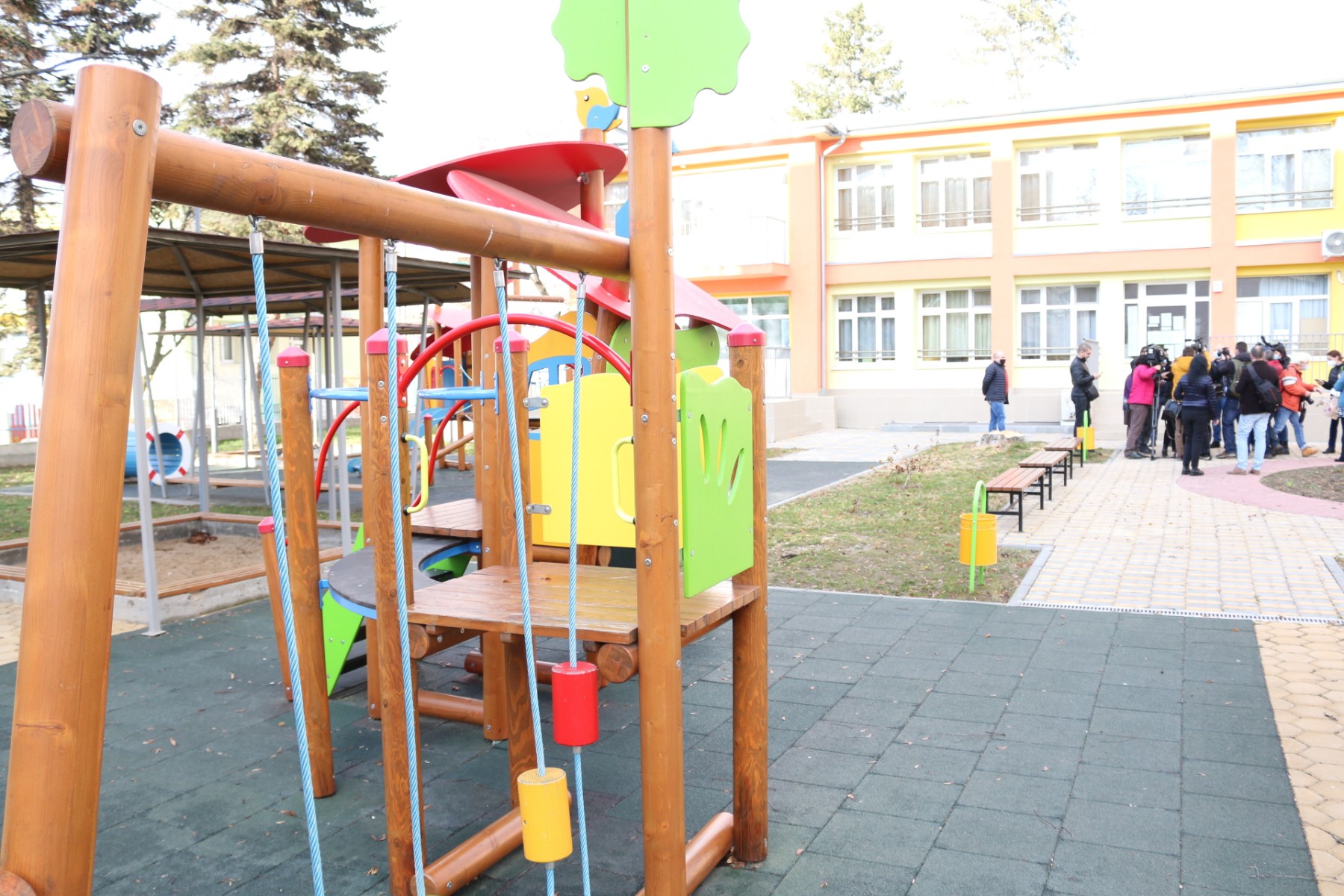 Обявяват 1 770 свободни места в детските градини