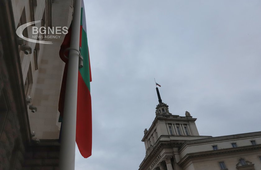 Утре е Ден на национален траур в памет на жертвите от наводнението в Царево