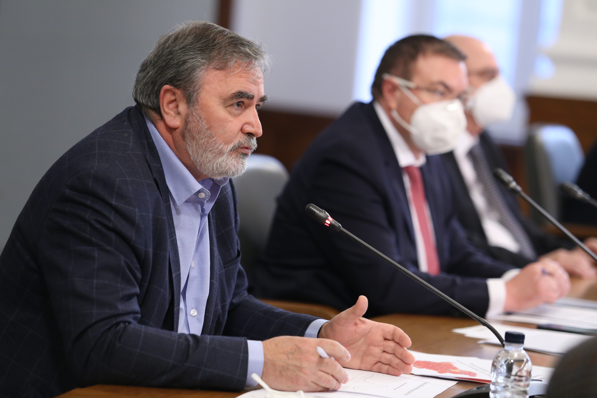 Доц. Ангел Кунчев: Трябва да издържим март месец