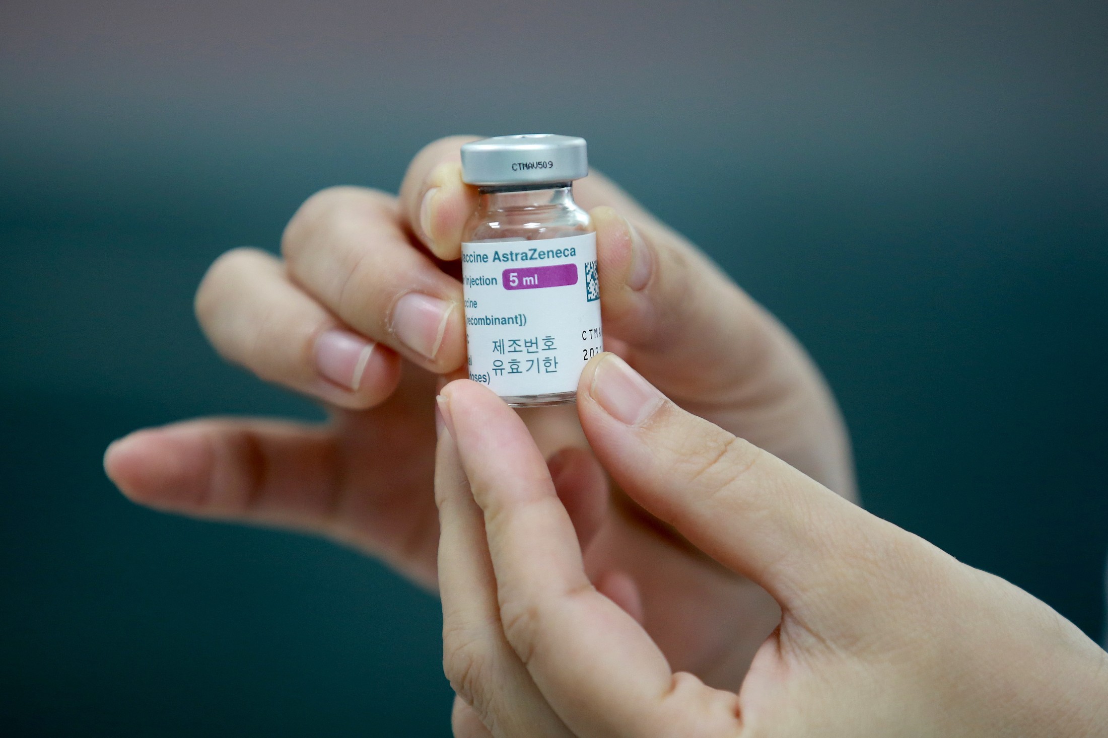 AstraZeneca намалява плана си за доставка в ЕС с 2,5 пъти