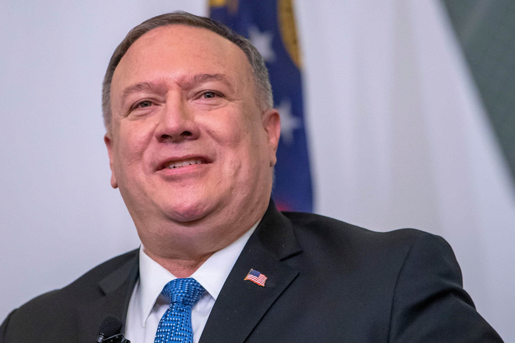 Инспектор от Държавния департамент уличи Помпео в злоупотреби