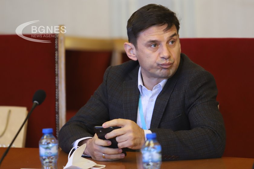 Избраха състава на спортната комисия, временно ще я води Халил Летифов