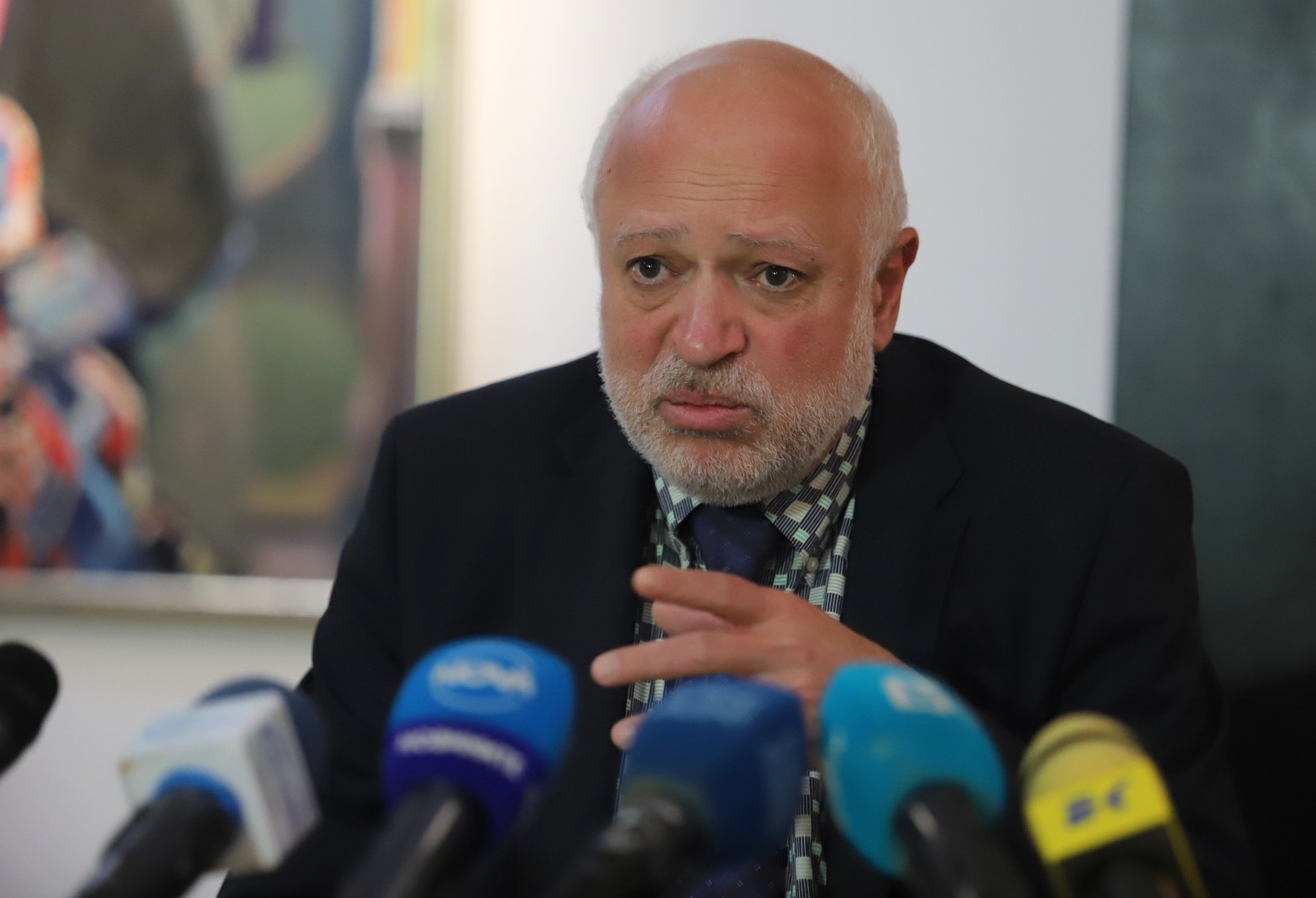 Минеков улеснява режима за изнасяне на картини в чужбина